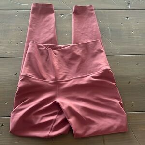 Old Navy Rose Leggings Size Meduim